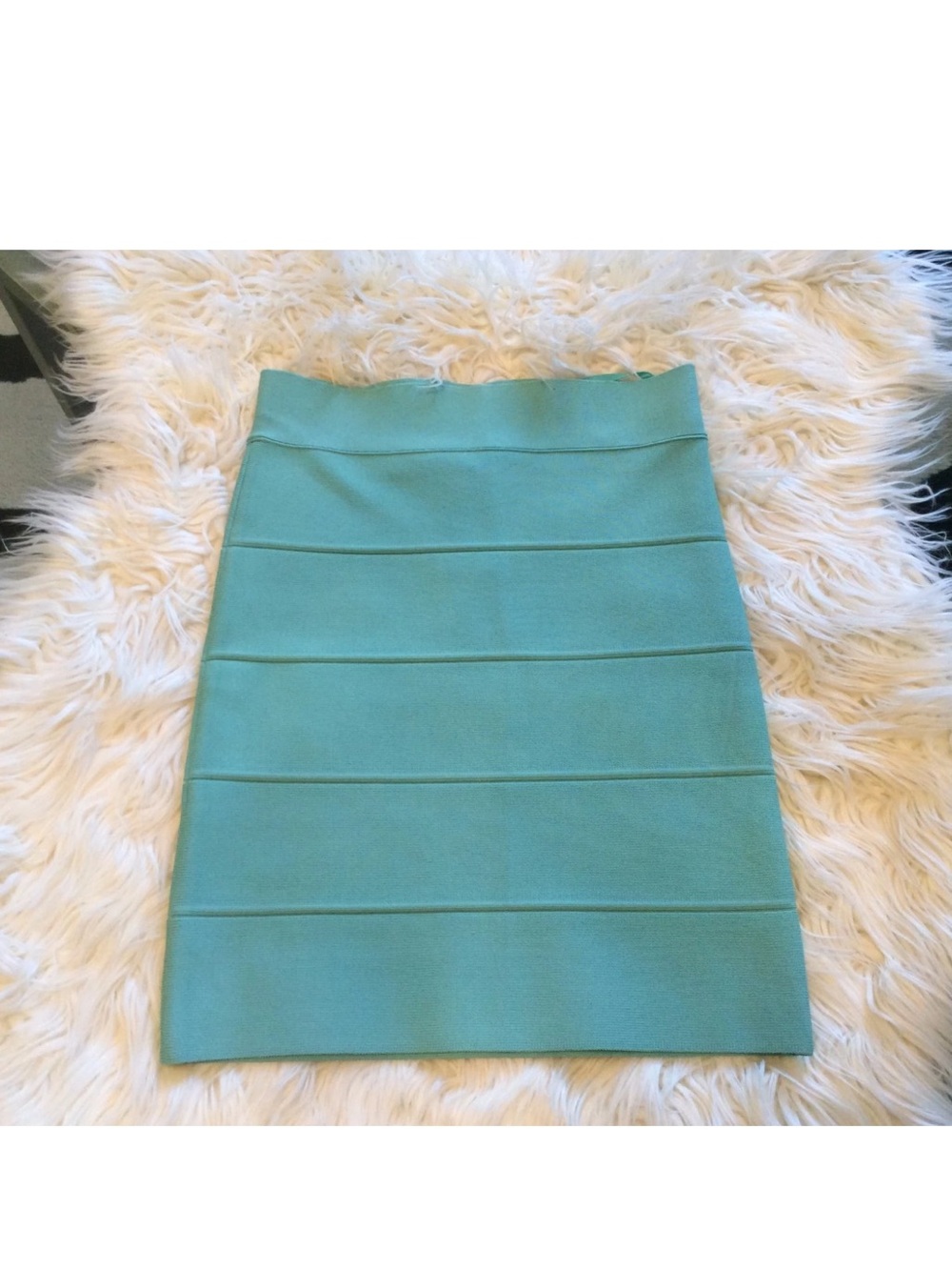 BCBG MaxAzria bandage mini "Simone" skirt